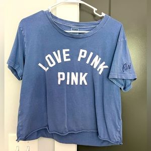 Victoria’s Secret PINK cropped T-shirt in periwinkle.
